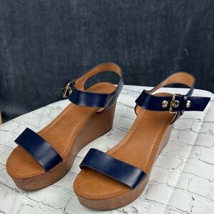 Tommy Hilfiger Navy and Brown Leather Wedges with Gold Accents Sz 7.5
